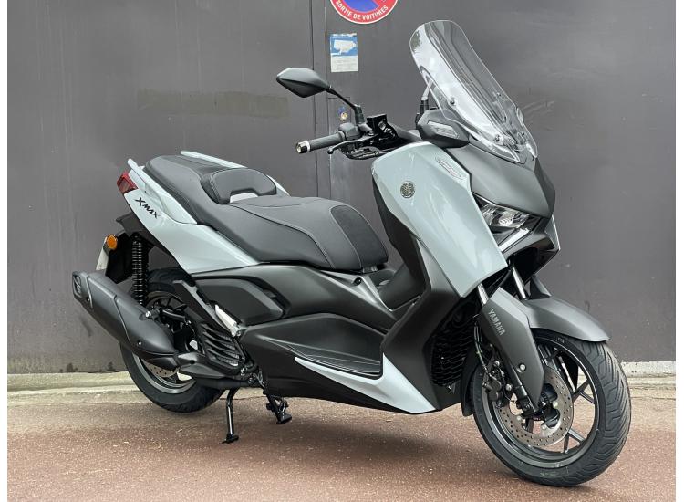 YAMAHA XMAX 300 TECH MAX TECHMAX - 821KM - GARANTIE CONSTRUCTEUR