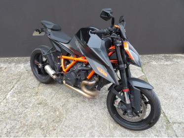 KTM 1290 SUPER DUKE R