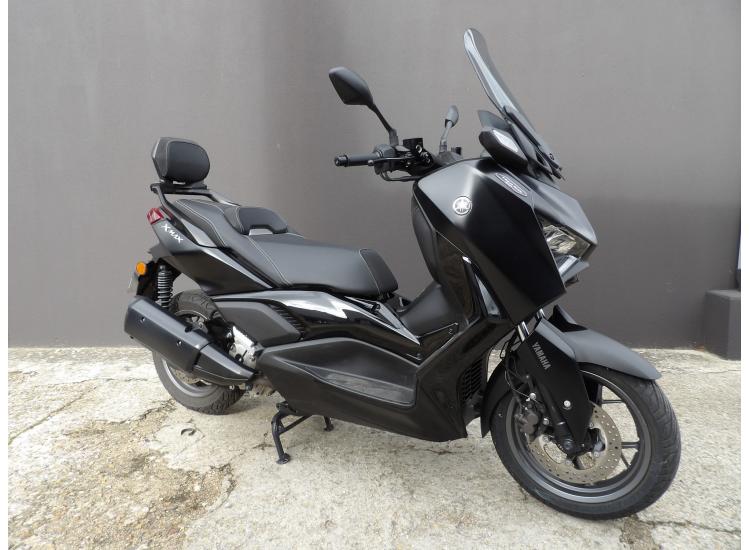 YAMAHA XMAX 300 Tech Max