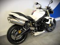 TRIUMPH STREET TRIPLE 675