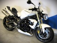 TRIUMPH STREET TRIPLE 675