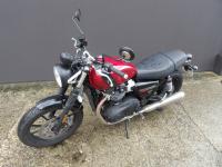 TRIUMPH SPEED TWIN 900