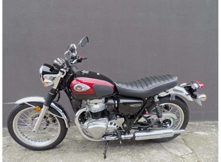 KAWASAKI W800 A2