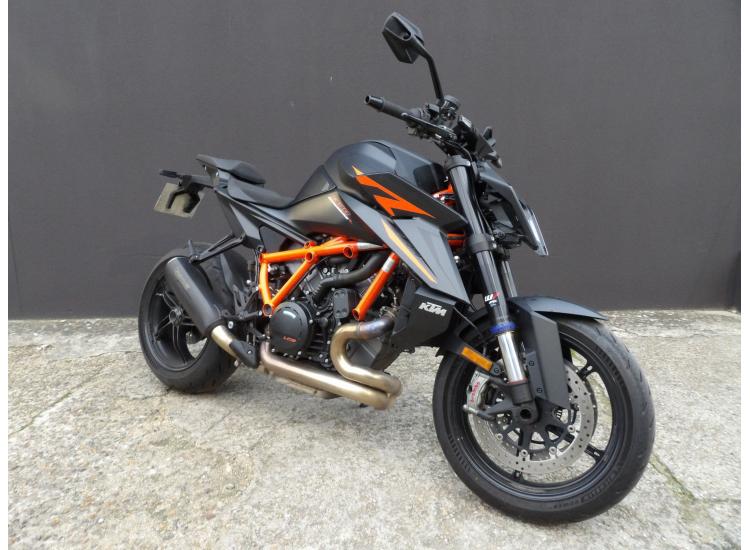KTM 1390 SUPER DUKE R EVO