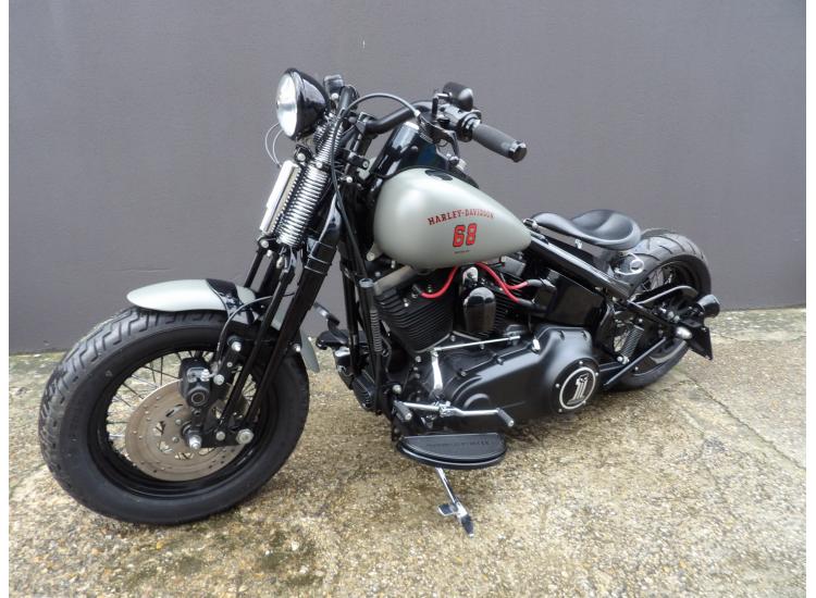 HARLEY-DAVIDSON SOFTAIL CROSS BONES 1584 CROSSBONES 1584 SPRINGER